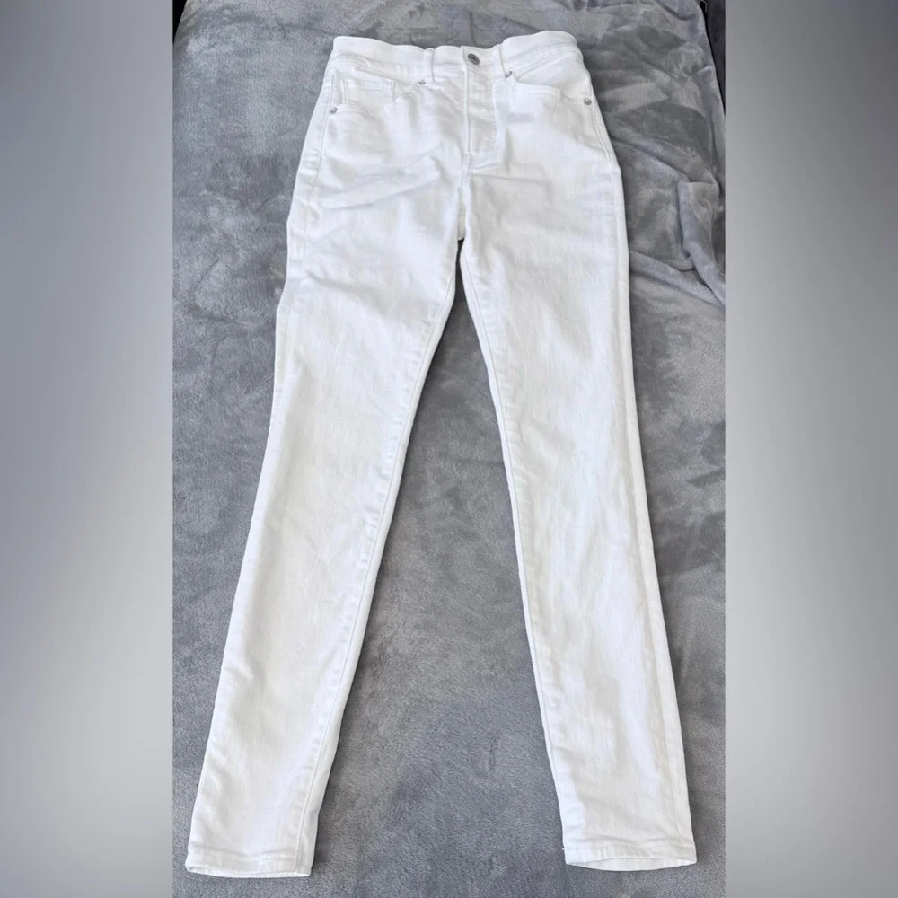 ~Express Women's High Rise White Skinny Jeans